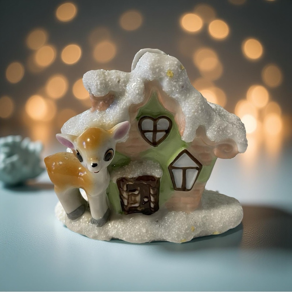 🎄 Vintage Fawn Christmas Scene Planter / Holder 🦌 – Small Ceramic Piece